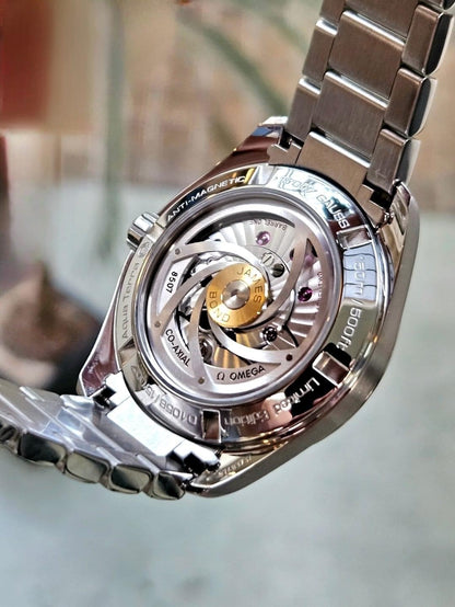 Arturo Novales | Omega Seamaster